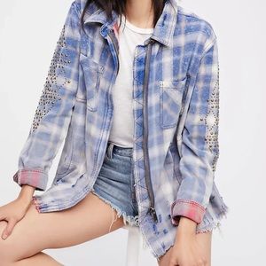 Free People Deconstructed
Flannel Shirt Jacket Zip
Studded Frayed M